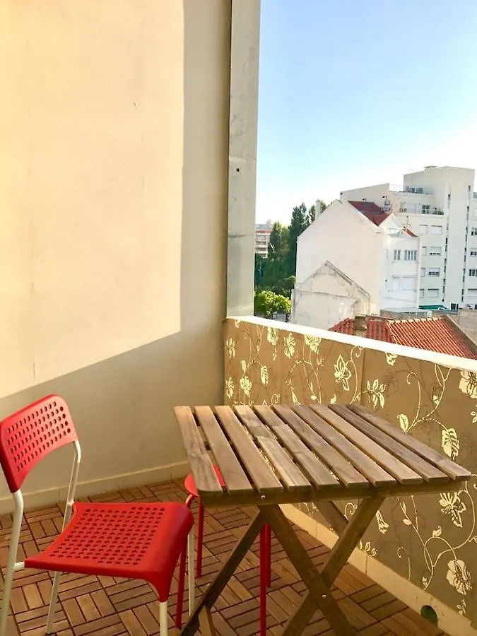 Luxury Part Of The City - Modern Apartment With Airconditioning - Near Subway Lisbon