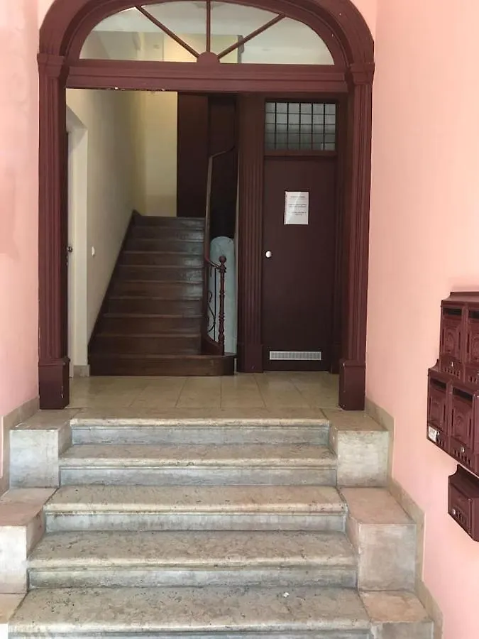 Luxury Part Of The City - Modern Apartment With Airconditioning - Near Subway Lisbon