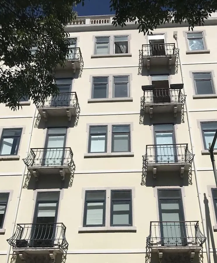 Luxury Part Of The City - Modern Apartment With Airconditioning - Near Subway Lisbon