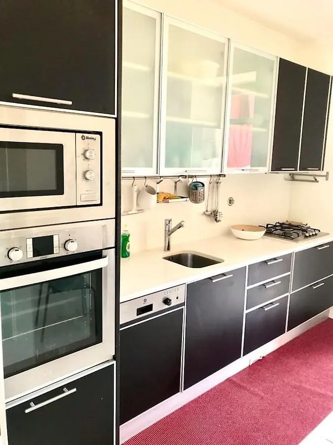Luxury Part Of The City - Modern Apartment With Airconditioning - Near Subway Lisbon