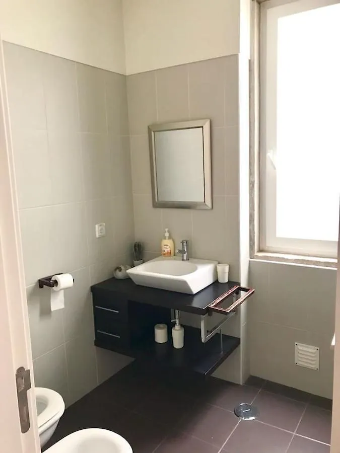 Luxury Part Of The City - Modern Apartment With Airconditioning - Near Subway Lisbon 0*,  Portugal