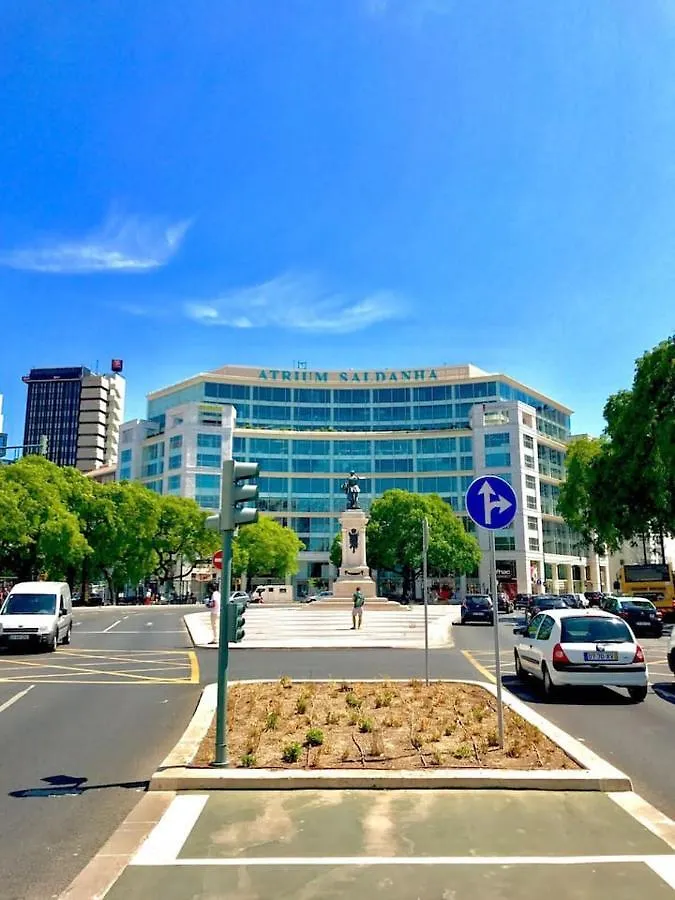 Luxury Part Of The City - Modern Apartment With Airconditioning - Near Subway Lisbon