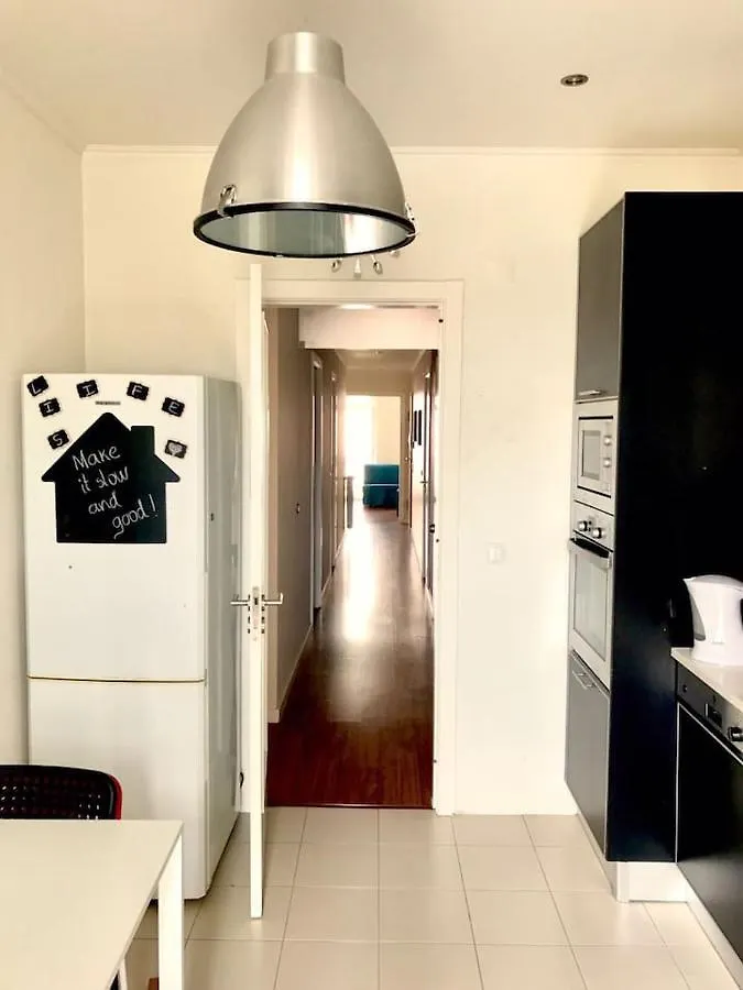 Luxury Part Of The City - Modern Apartment With Airconditioning - Near Subway Lisbon