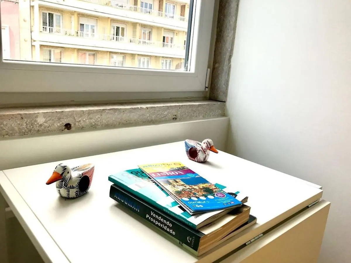Luxury Part Of The City - Modern Apartment With Airconditioning - Near Subway Lisbon