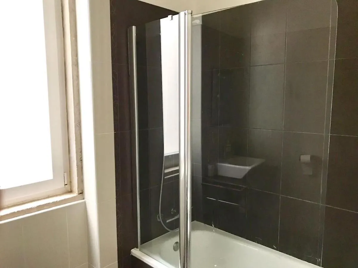 Luxury Part Of The City - Modern Apartment With Airconditioning - Near Subway Lisbon 0*,
