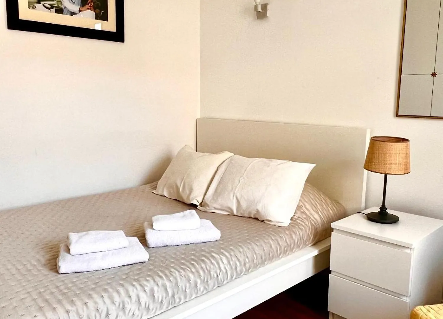 Luxury Part Of The City - Modern Apartment With Airconditioning - Near Subway Lisbon 0*,